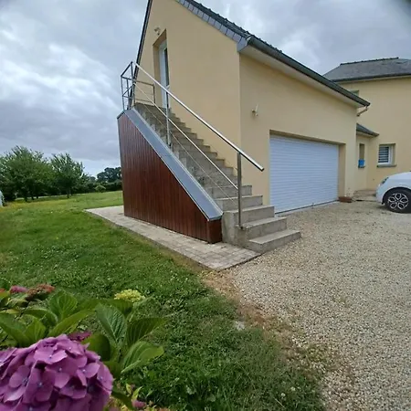 Carrefour Des Plages Cote D'emeraude *